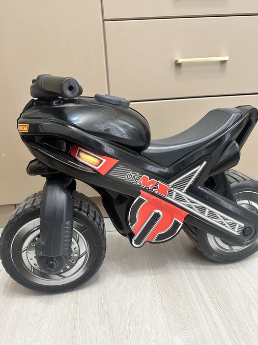 Продам толокар мотоцикл