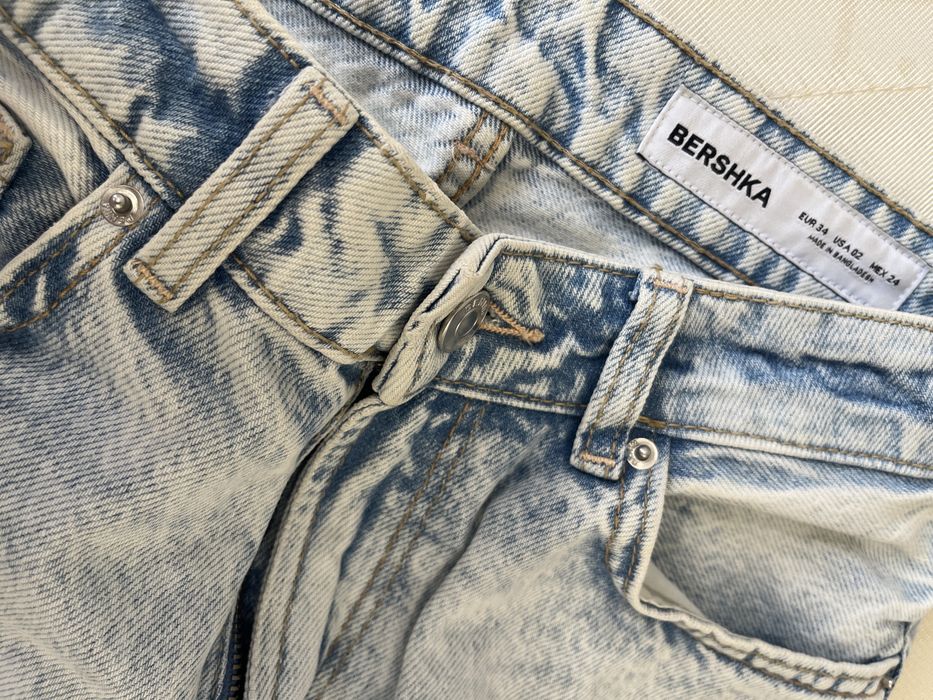 Джинсы bershka 24