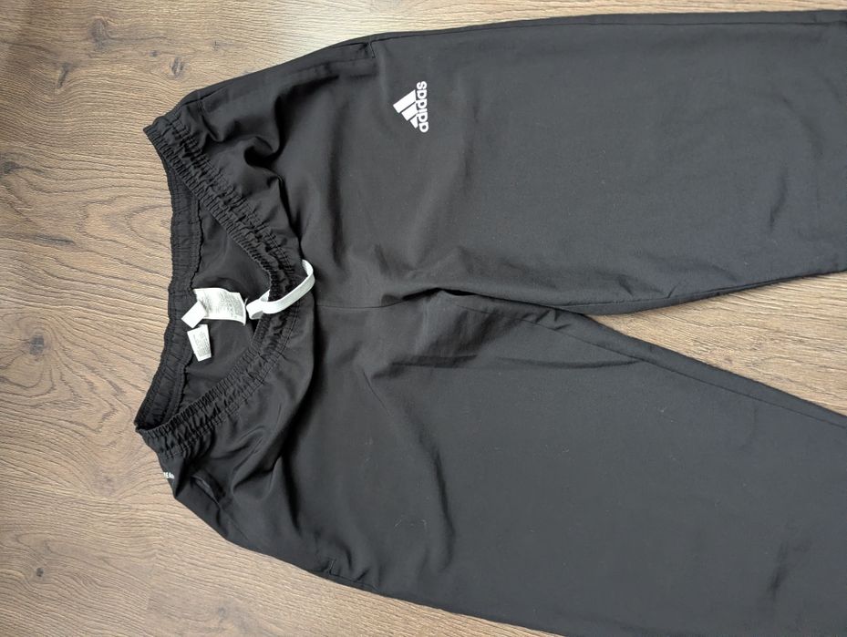Pantaloni trening Adidas mărimea L pentru femei