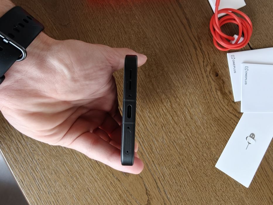 Като Нов! OnePlus 15  16/512 GB