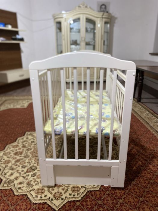 Продам манеж в хорошом состание