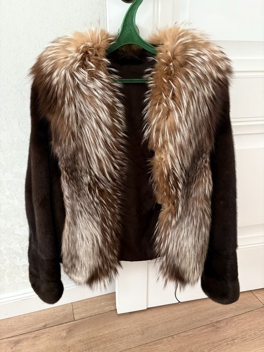 Продам норковую шубу