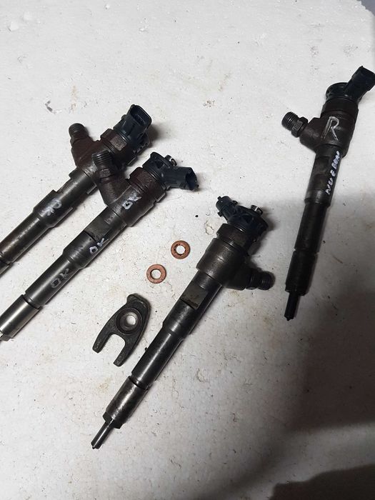 Injector ­Renault 0445110652 H8201453073 Bosch Dacia 1.5dCi 90cp Euro5