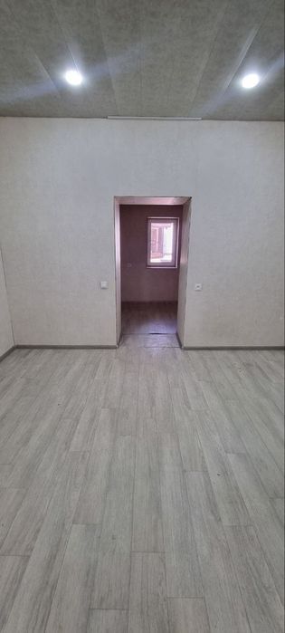 Дўслик метро 3 комнатная коттедж 1 сотик