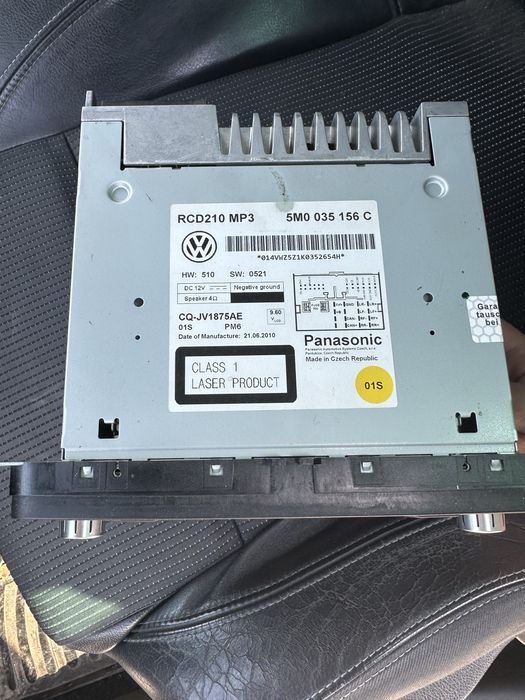 Продавам оригинално радио за VW.