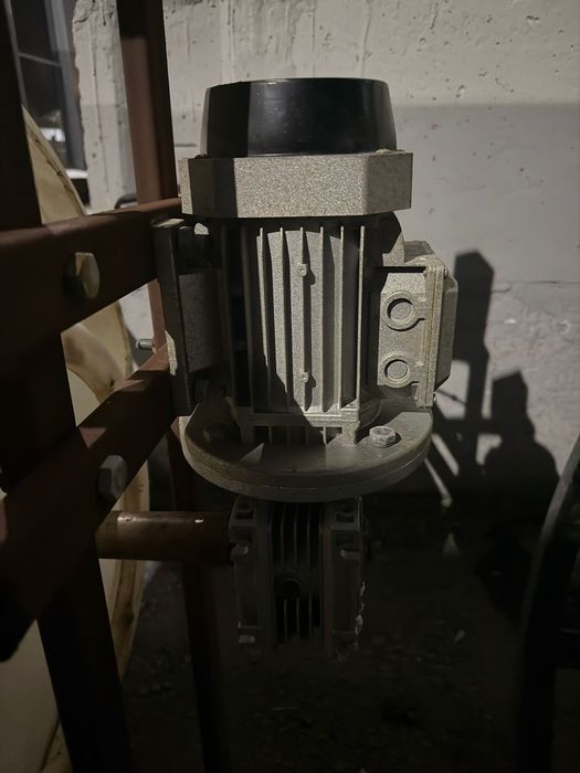 Электро двигатель