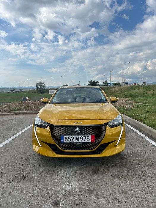 Peugeot e208 2021