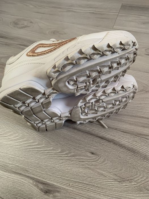 Pantofi sport Fila fete 35, produs folosit.