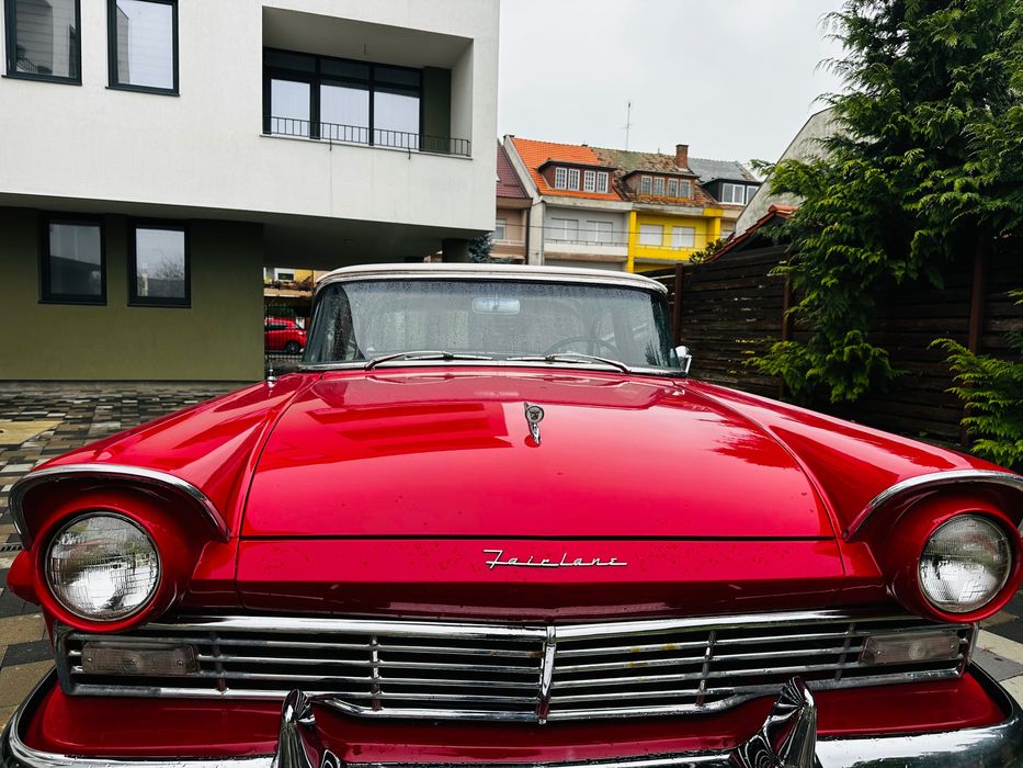 Ford Fairlane 1957 unic in Romania