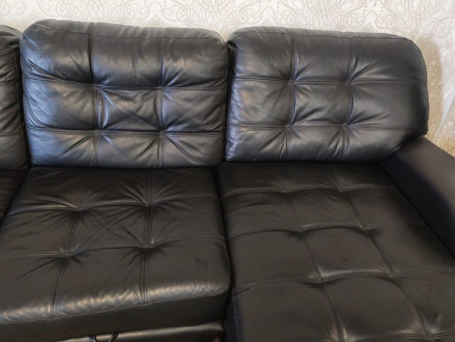 Продам кожаный угловой диван