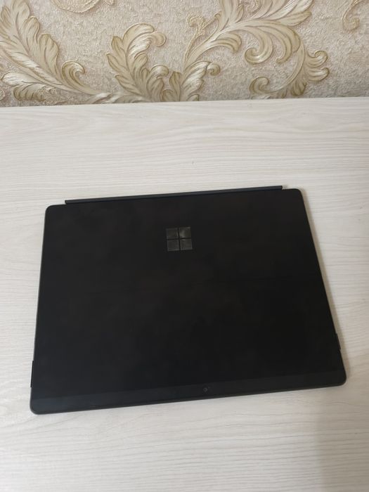 Microsoft Surface Pro X SQ2