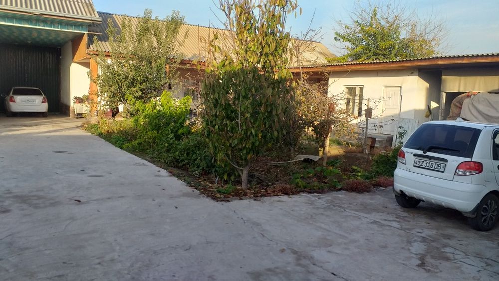 Uy sotiladi kelishilgan narxda