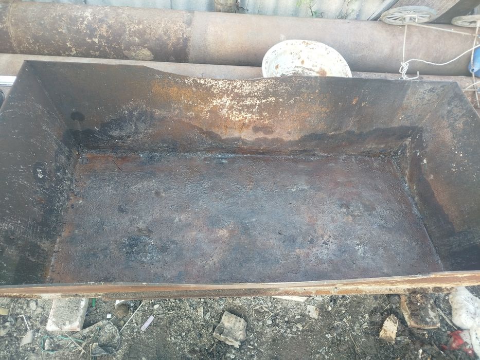 Металлическая ванна 
Продам бол