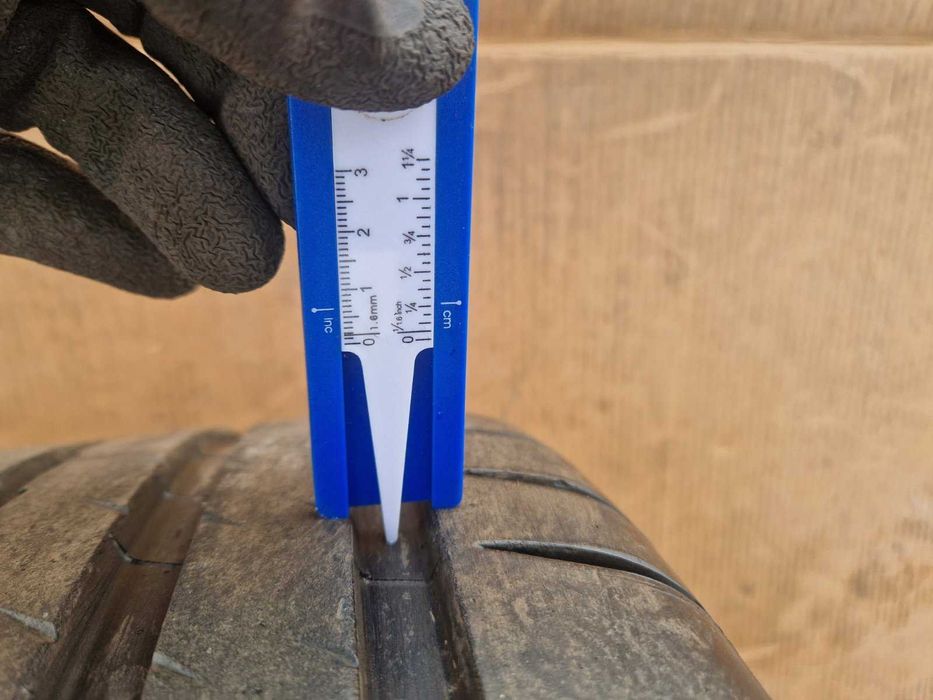 2 Michelin R19 255/40 Летни гуми  DOT3819