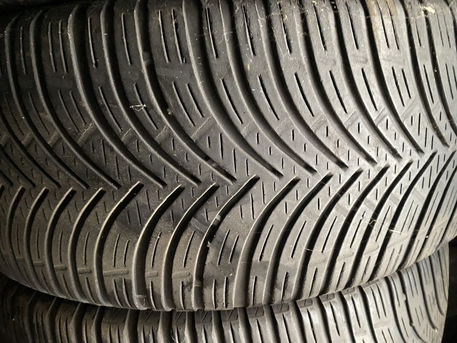 Шины 215/55/18 парами ( всесезонная )