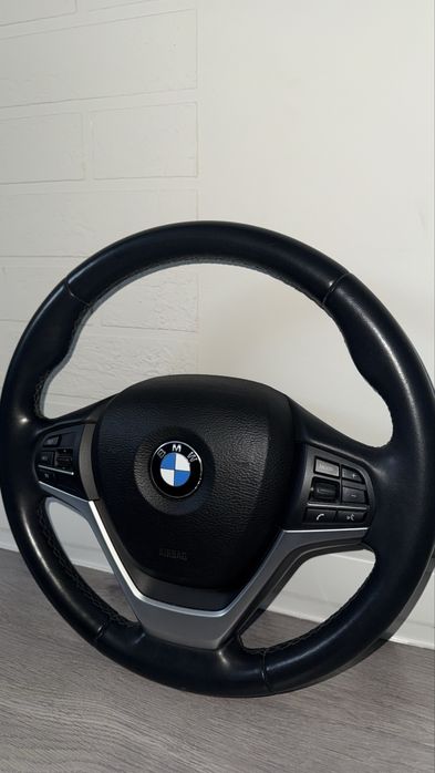 Продам руль BMW X5 F15