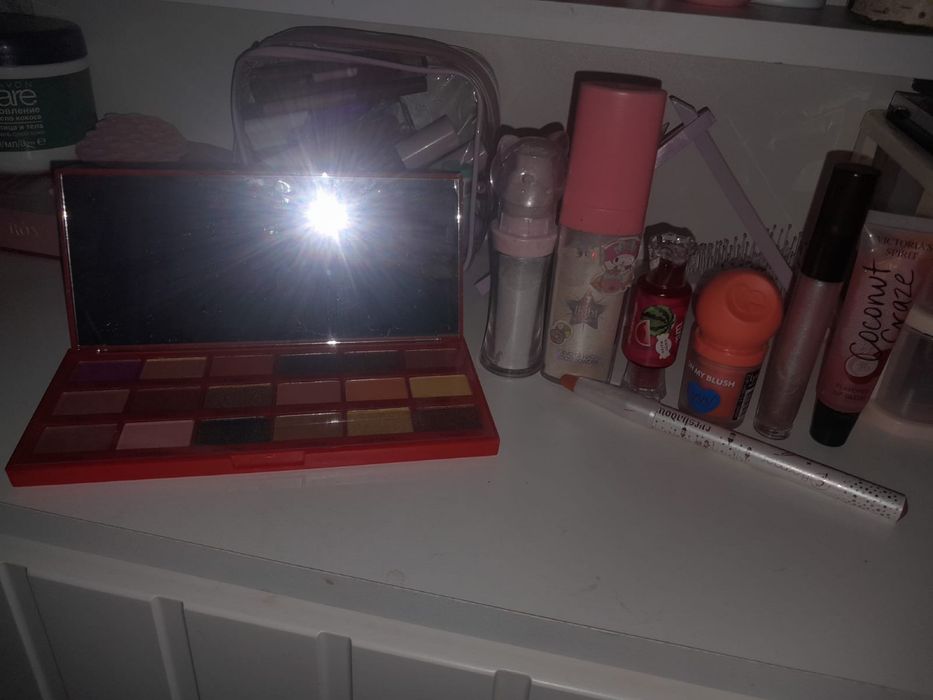 Продам косметику