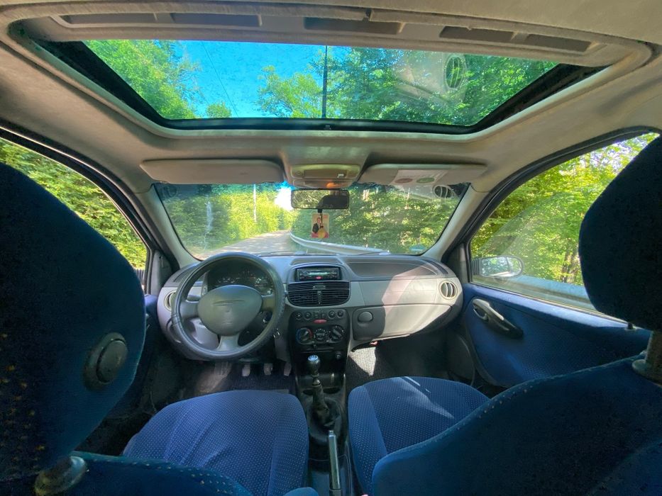 Vând Fiat Punto 1.2 16v