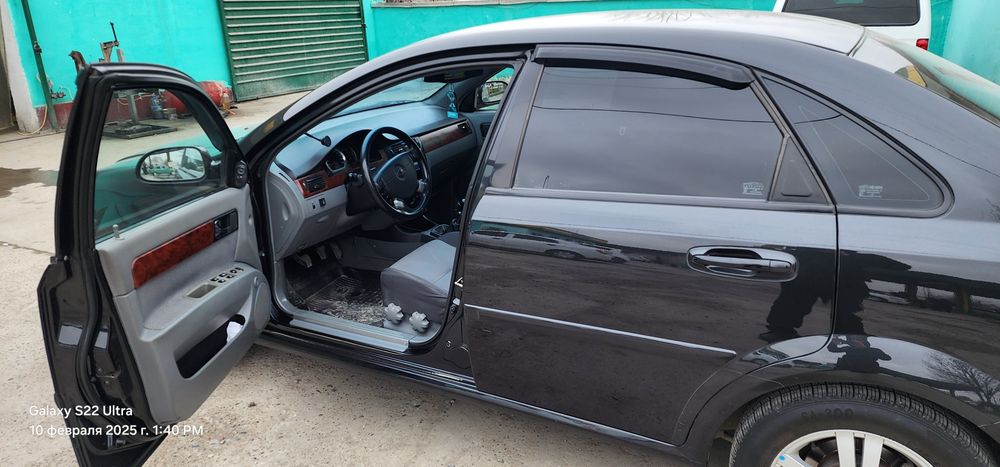 Ласетти 1.8 сотилади