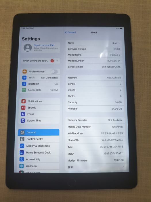 iPad Air 2.  93% baterie  64 gb stare bună de funcționare