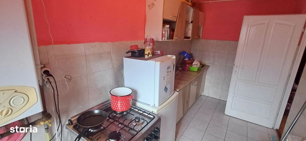 Vand apartament in Floresti