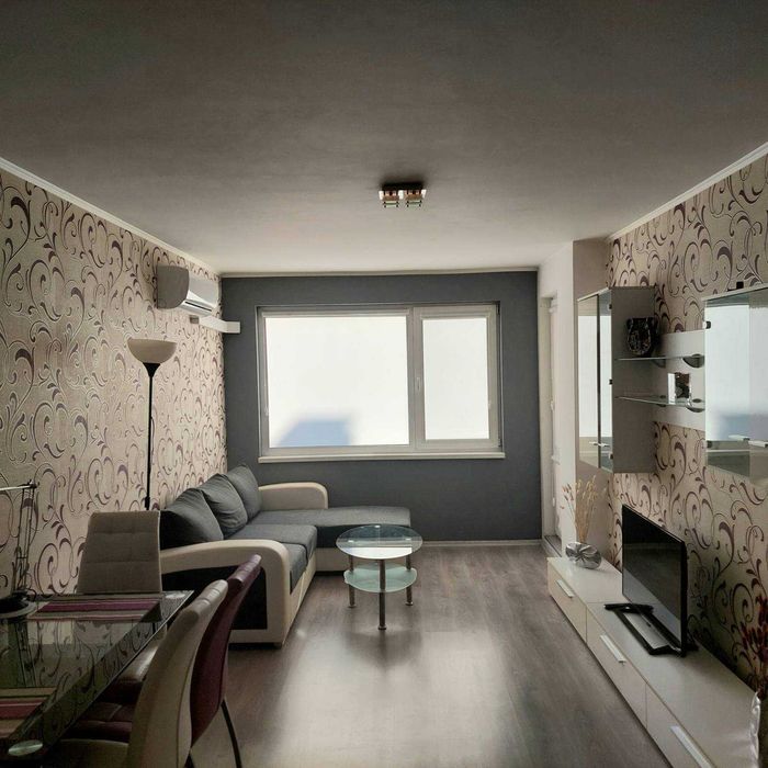 Дава се под наем Двустаен апартамент в Стара Загора, Център - 55 кв.м за 357 € - Снимка #1