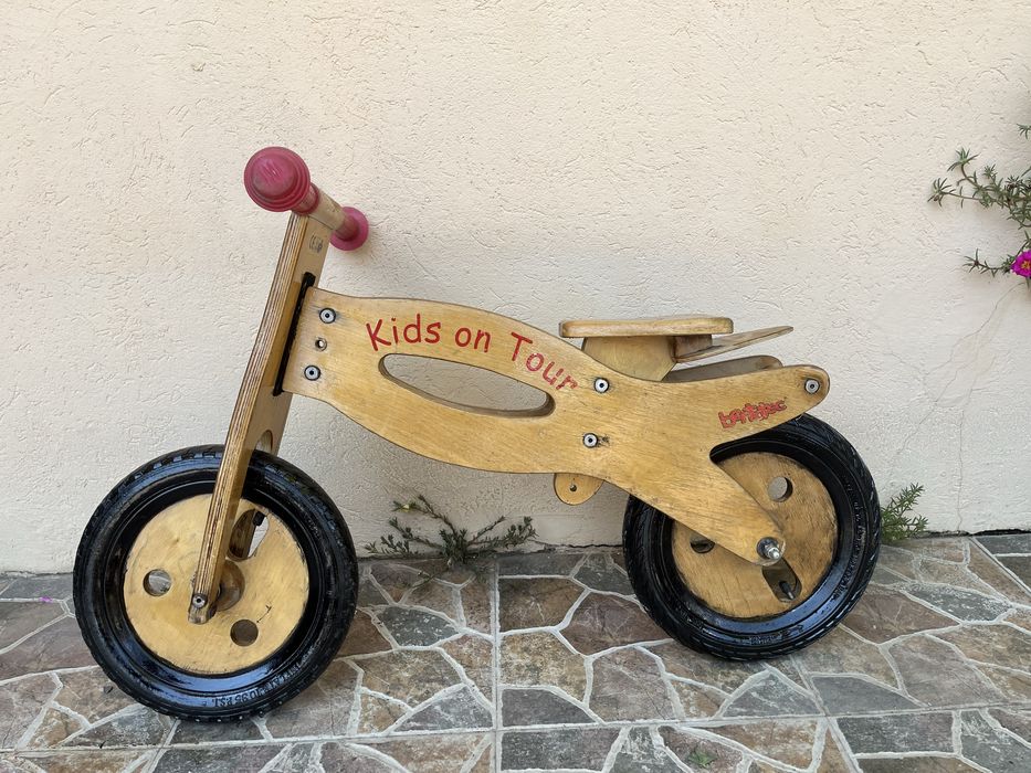 Bicicletă ajutătoare pt copii