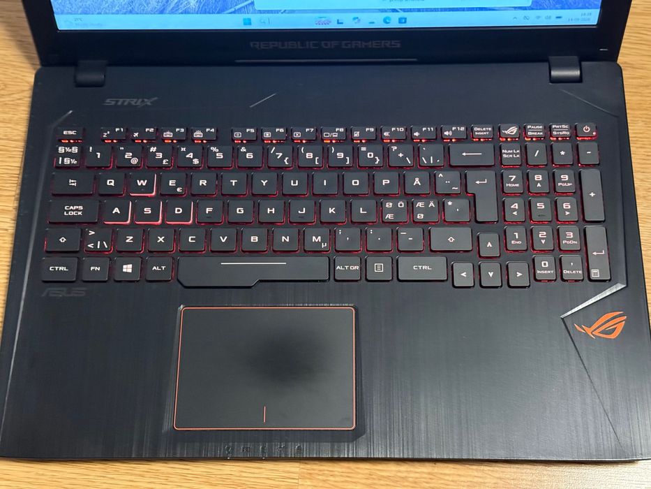Laptop gaming ASUS ROG Strix , i5 , 16Gb DDR4 , SSD , HDD 1 Tb , GTX 1050 4Gb