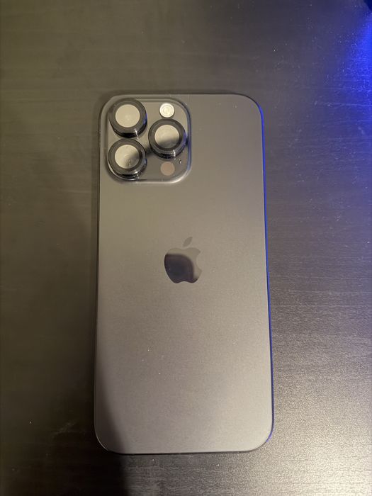 Iphone 16 pro max с гаранция