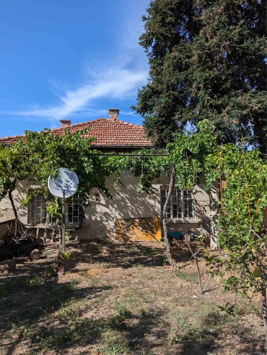 Продавам къща в с. Бяга, обл. Пазарджик