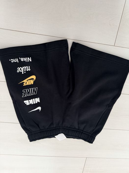 Vand pantaloni nike