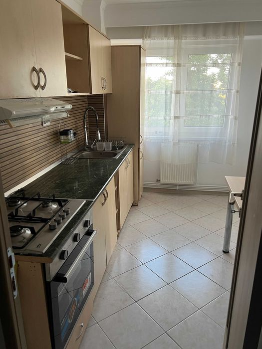 Închiriez apartament 2 camere ultracentral