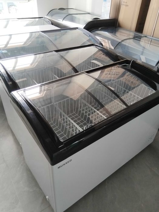 Акция Новый витринный холодильник