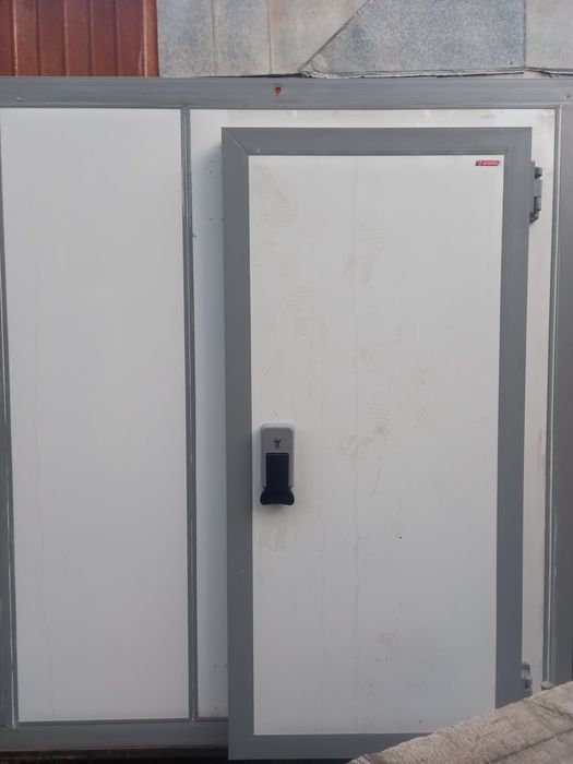 Морозильные и холодильные камеры