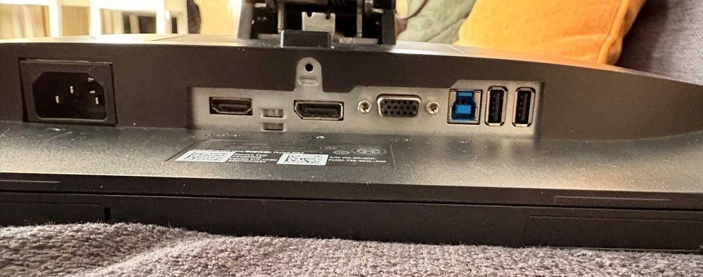 Monitoare Dell | 4 monitoare; 2 perechi