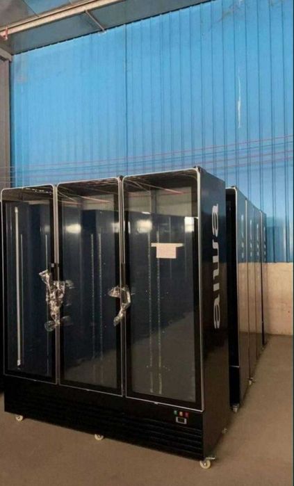 Витриный холодильник от бренда Aiwa