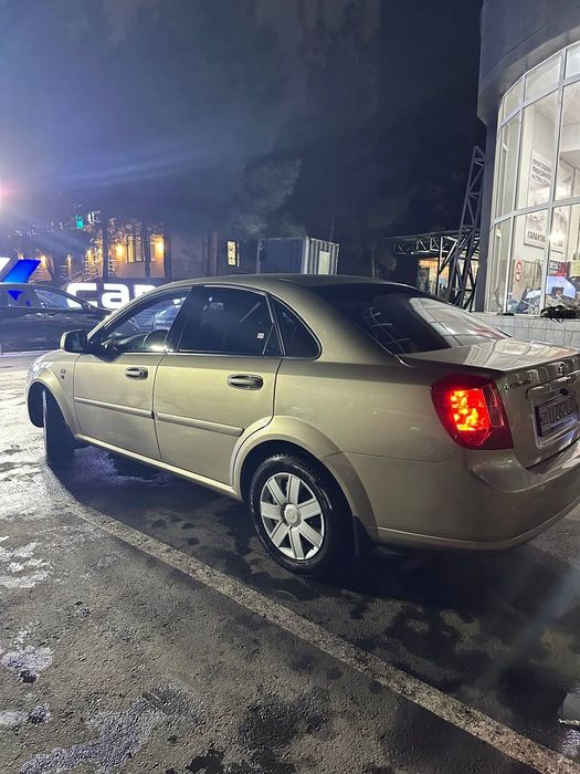 Продаётся своя машина Gentra 2015 года