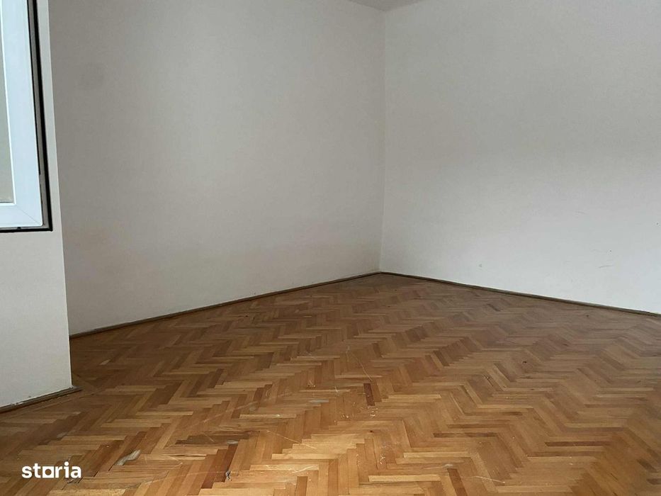 Casa cu doua camere de vanzare in curte comuna Targu Mures, Mures