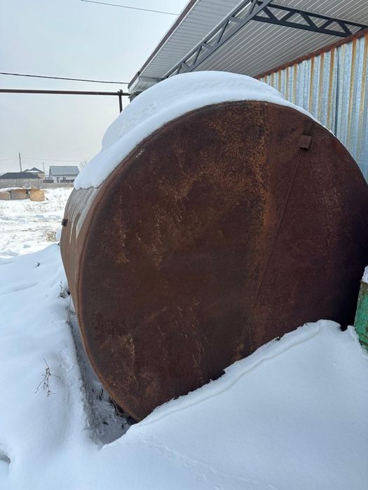 Цистерна, бак, емкость для хранения жидкости