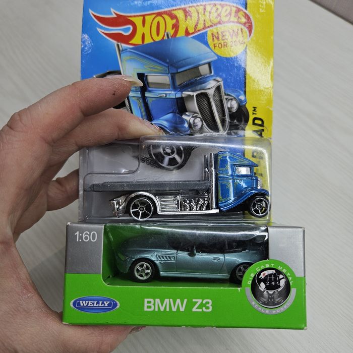 Машинки модельки маленькие