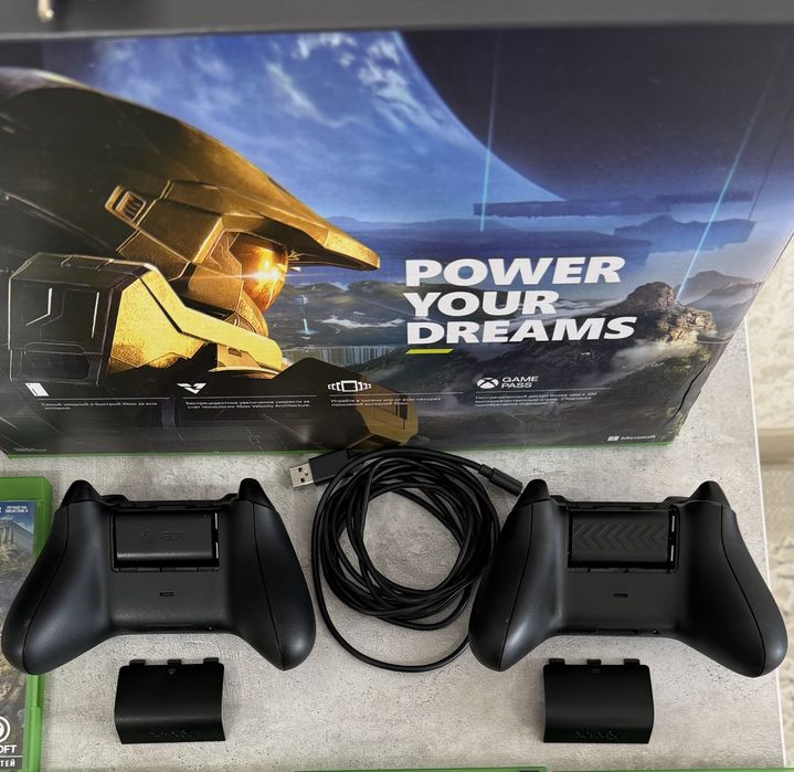 Xbox Series X игровая консоль