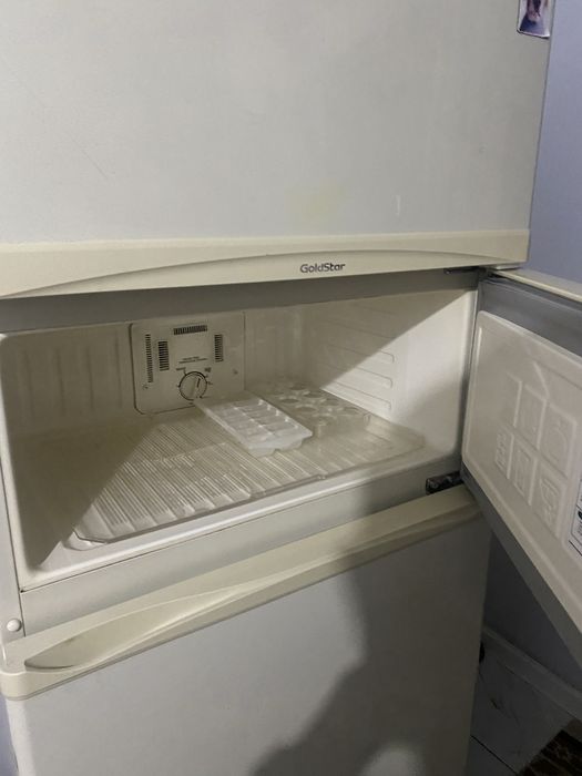 Холодильник всё работает