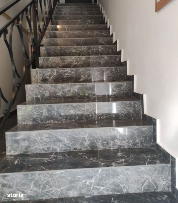 Apartament la pod, 275 mp, parcare, str Abatorului