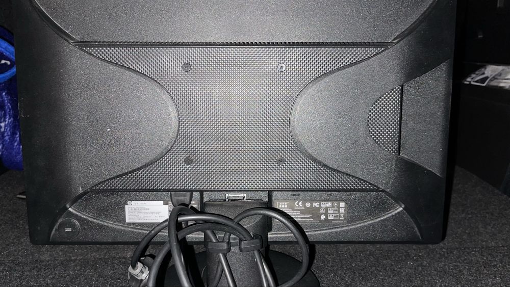 Монитор HP V213a