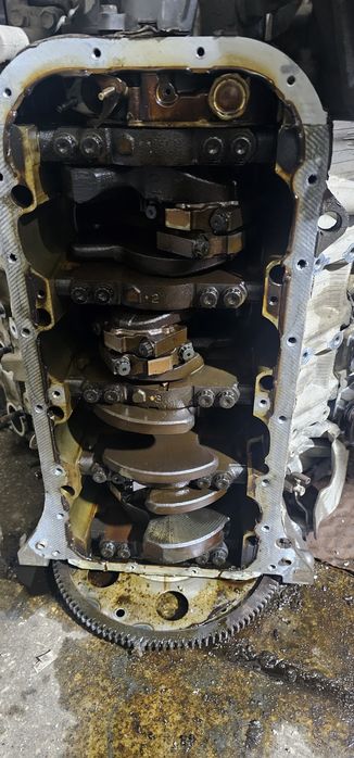 Двигатель 3uz-fe