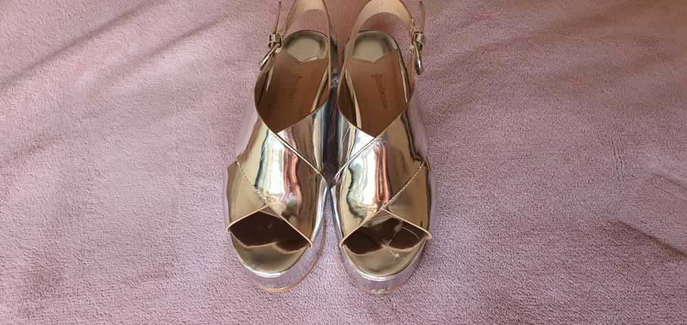 Дамски сребристи сандали