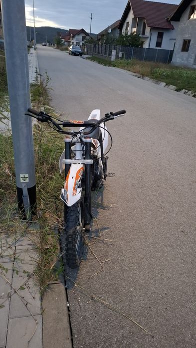 Vând cross 125cc