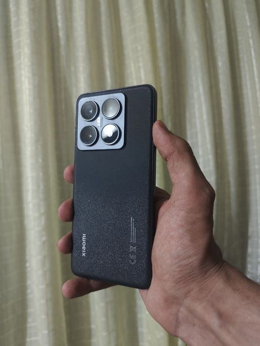 Xiaomi 14T Pro sotiladi xolati ideal 10/10 xotira 12/256 talik
