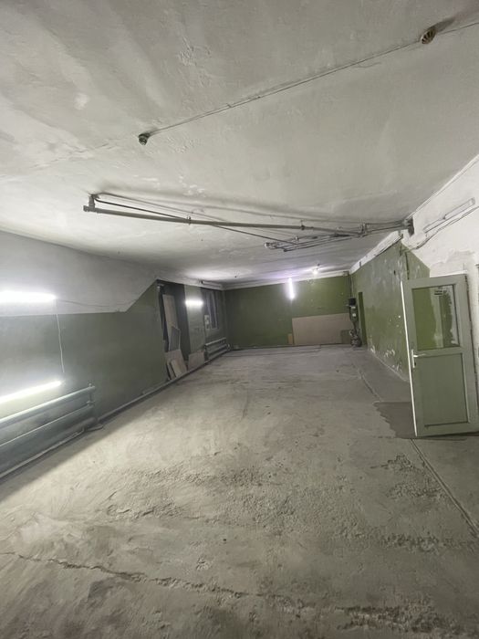 Бокс в аренду,туалет,душ все есть