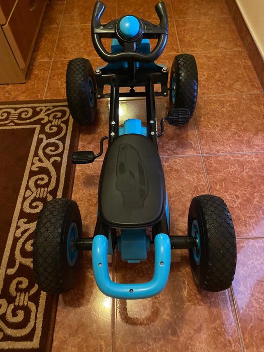 kart cu pedale pentru copii